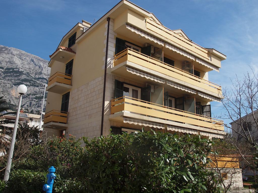 Apartments Il Giardino Макарска Экстерьер фото